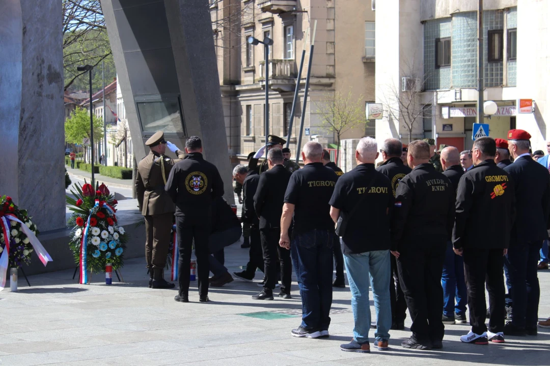 U Kninu svečano obilježena 17. obljetnica ustrojavanja Gardijske mehanizirane brigade