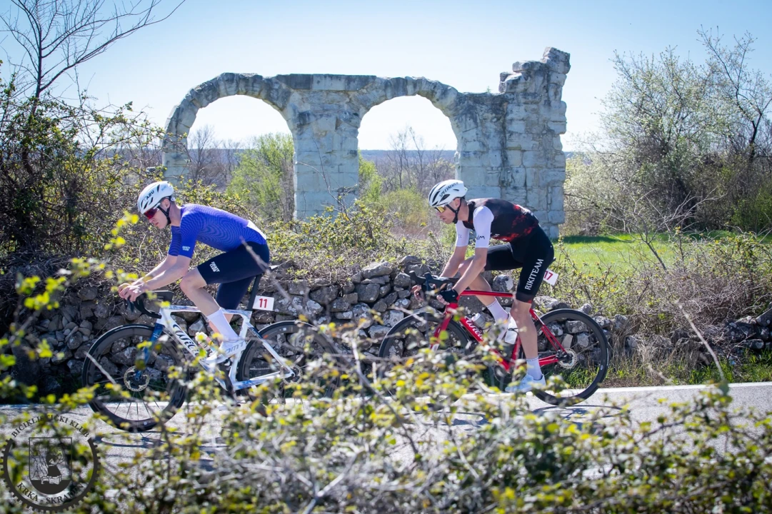 FOTO: 'Skradin Granfondo': Ugodna biciklistička nedjelja završena uvjerljivom pobjedom Slovenca Kovačiča