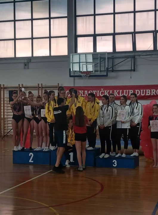 Gimnastičarke Dišpeta uspješne na natjecanju u Dubrovniku