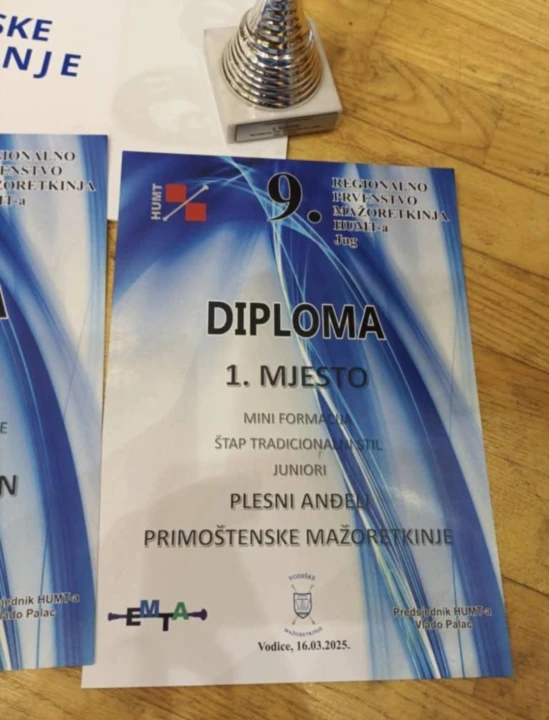 Primoštenske mažoretkinje