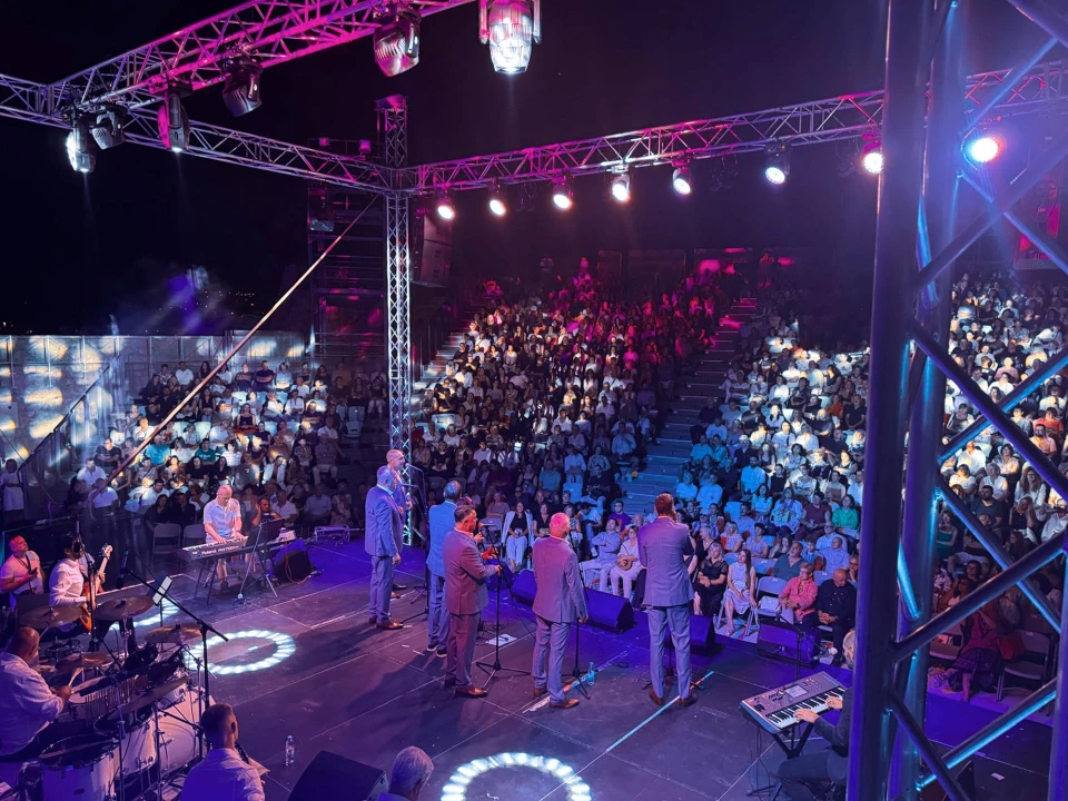Tomislav Bralić i klapa Intrade oduševili šibensku publiku na Tvrđavi sv. Mihovila