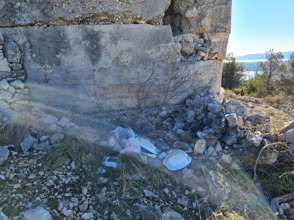 Bunkeri oko Šibenika – nijemi čuvari burne prošlosti