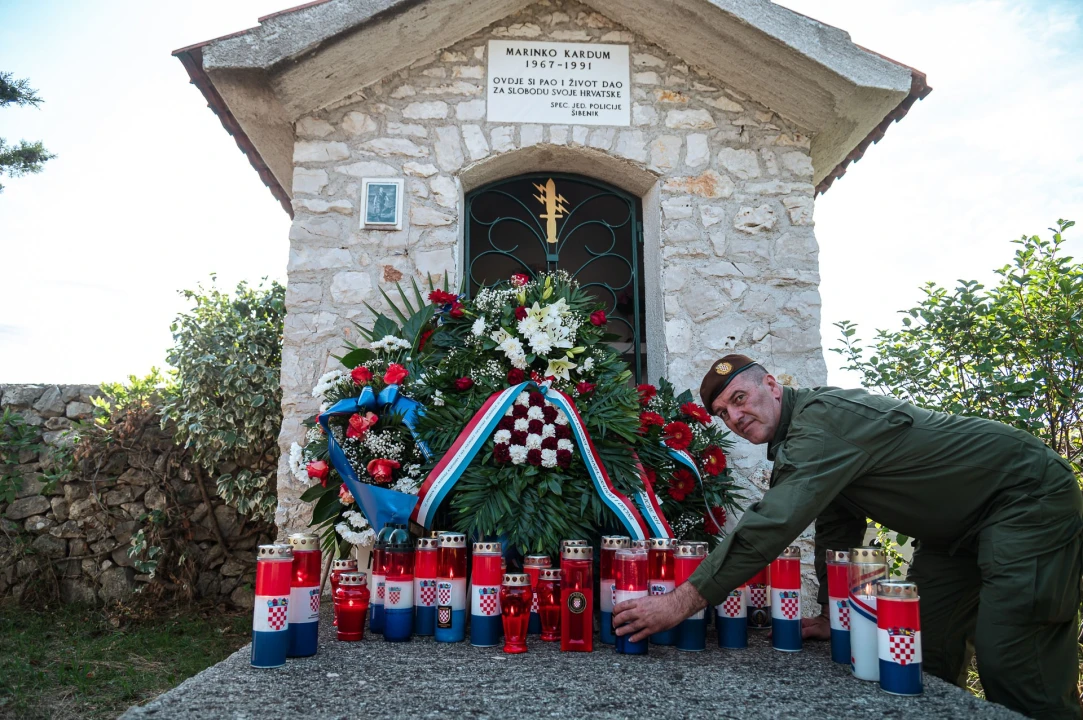 Na šibenskom mostu odana počast Marinku Kardumu