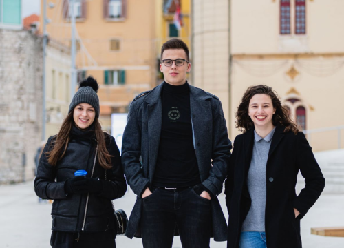 Pitali smo šibenske srednjoškolce što misle o cjepivu, online nastavi, politici i je li im covid uništio mladost