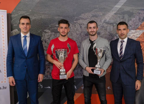 Fotografija 2 - Plivači Kardum i Vukičević najbolji sportaši Šibenika, ekipno slavili nogometaši i košarkašice