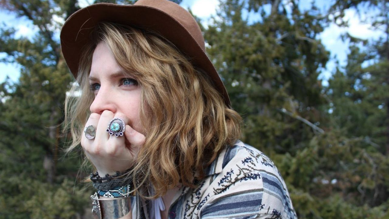 Evo zašto biste uvijek prije spavanja trebali skinuti nakit sa sebe