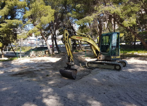 Obnavljaju se stara i montiraju nova dječja igrališta, započeli radovi i u Rasadniku na Vidicima