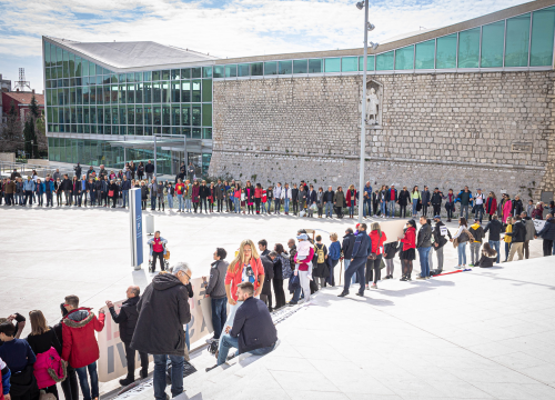 Fotografija 19 - Nekoliko stotina ljudi na prosvjedu u Šibeniku: 'Skinite maske, došlo je vrime!'