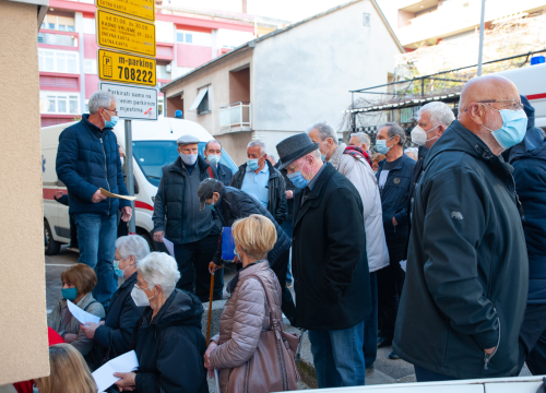 Fotografija 14 - Na Baldekin po svoju dozu ide 480 ljudi: Bivša medicinska sestra Ana Paić prva je cijepljena protiv covida