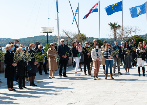 Fotografija 16 - Procesijom, misom i blagoslovom maslinovih grančica Šibenčani proslavili Cvjetnicu