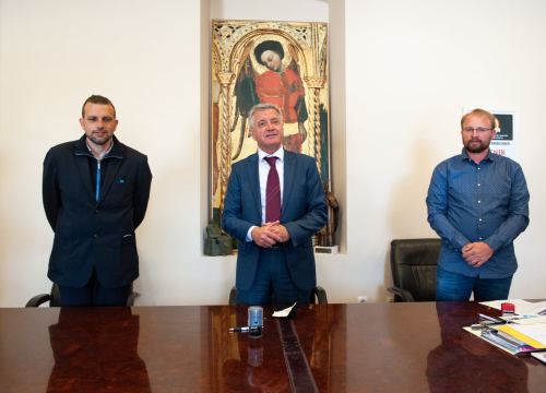 Grad Šibenik osigurao brodicu za Centar koralja Zlarin: 'Ovo ulijeva optimizam u priči o ostanku mladih na otocima'