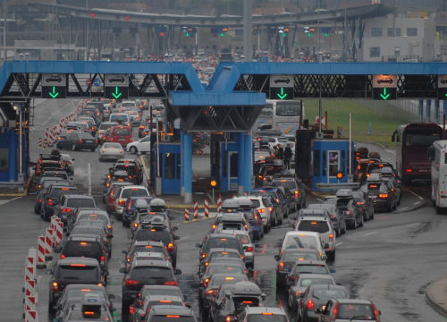 HAK: Očekuje se pojačan promet na većini graničnih prijelaza