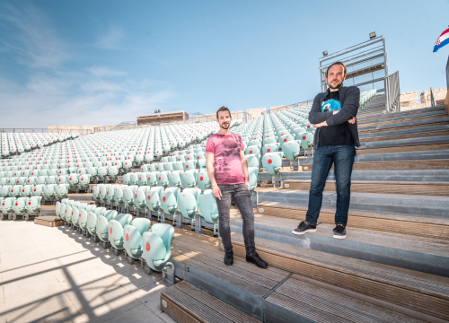 Fotografija 4 - O ljetnoj pozornici na sv. Mihovilu pričalo se od 50-ih, Pavić i Bakula istražili zašto je izgrađena tek 2014. godine