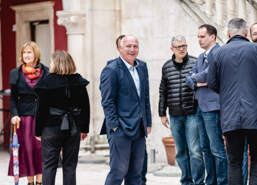 Fotografija 6 - ‘Stabilno’, ali ‘Za svaki slučaj...’: Pauk i Rakić ispred katedrale predstavili kandidature za župana i zamjenika