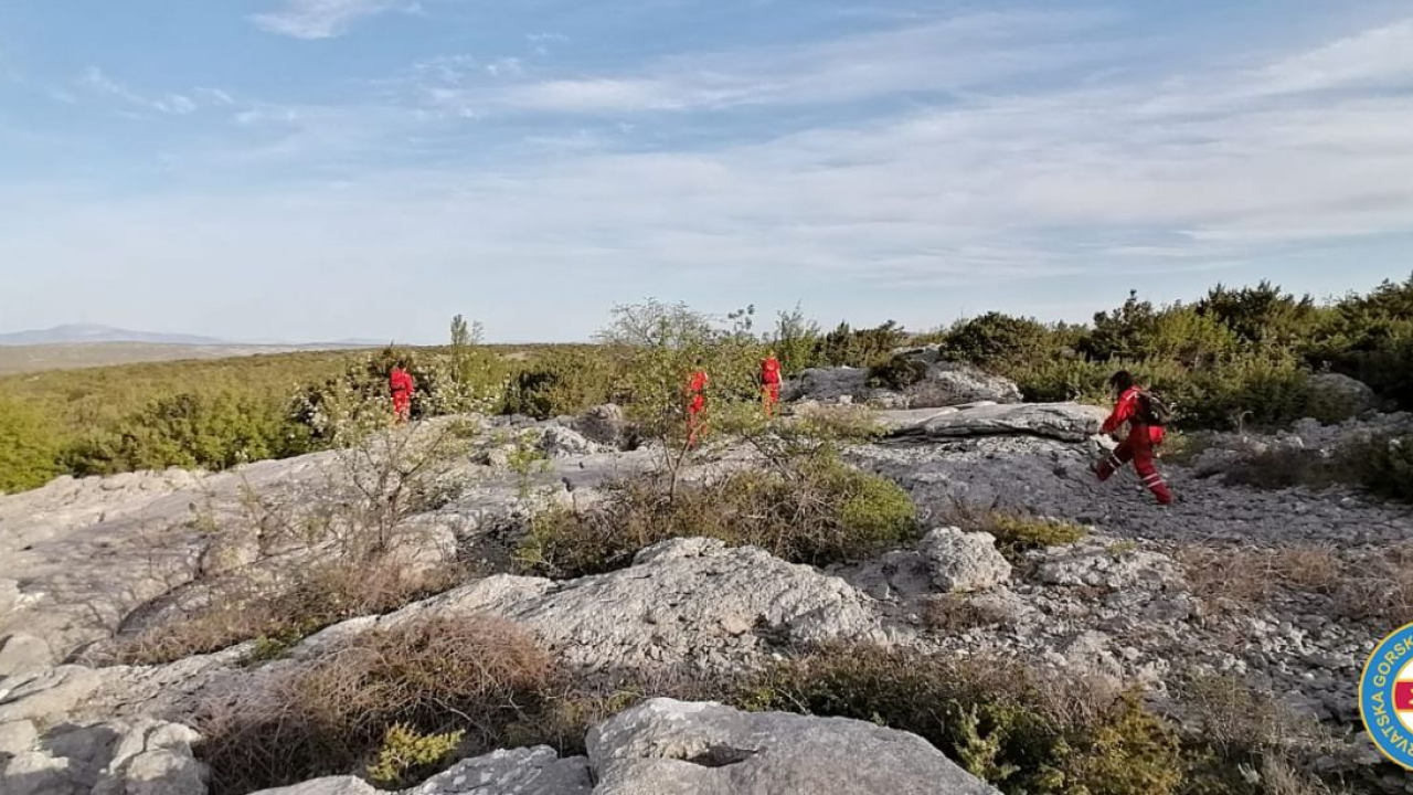 Šibenski GSS-ovci u velikoj akciji: Njih 22 tragalo za osobom koje nema već osam dana