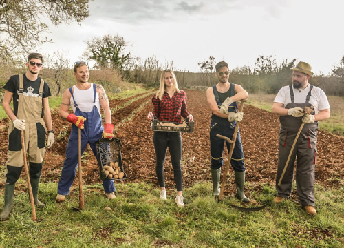 Najluđa i najzabavnija ekipa vraća se u Vodice: Koktelsi na festival dolaze kao farmeri