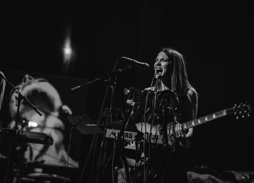 Fotografija 4 - Sara Renar u šibenskom kazalištu: Koncert kojemu je bilo suđeno