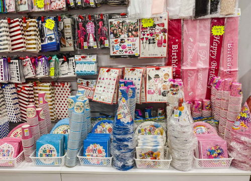 Fotografija 8 - Iznenadite svoje bližnje personaliziranim poklonima i dekoracijama iz Smile T-shirt & party storea!