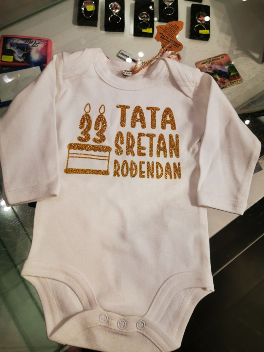 Iznenadite svoje bližnje personaliziranim poklonima i dekoracijama iz Smile T-shirt & party storea!