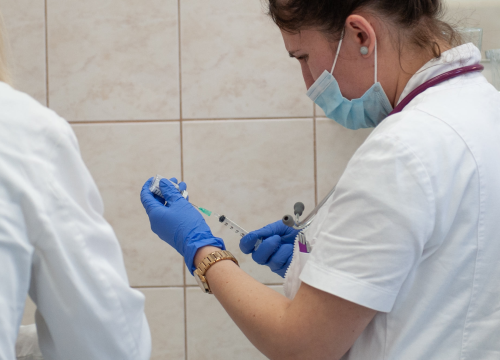 Cijepljena svaka četvrta odrasla osoba u Hrvatskoj: U nedjelju utrošeno gotovo 14.000 doza