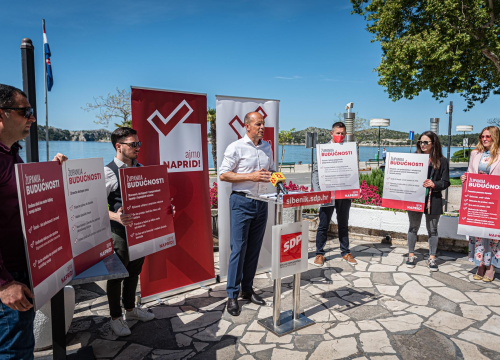 Fotografija 9 - Od turizma preko zdravstva do prometa, Joško Šupe predstavio program: 'Vrijeme nije stabilno, vrijeme je za promjene'
