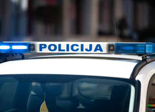 Podignuta optužnica protiv 19-godišnjaka koji je u Šibeniku palicom napao policajca