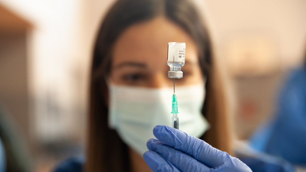 Kako to da je cjepivo protiv covida razvijeno brzinski, a protiv AIDS-a nije ni u 37 godina?