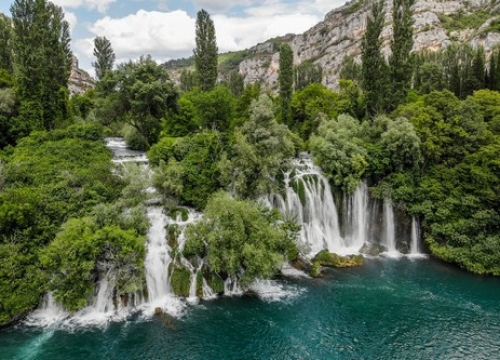 S ulaznicom za Roški slap razgledajte još Burnum, Manastir Krka, Visovačku kuću, Oziđanu pećinu...