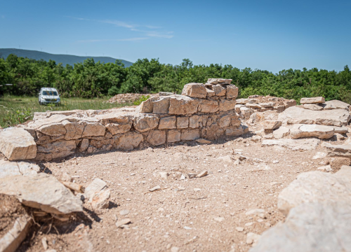 Fotografija 5 - Kod Goriša pronađen misteriozni objekt iz 5. ili 6. stoljeća, ne zna se je li riječ o crkvi: 'Takvog nema u Hrvatskoj, a ni šire'