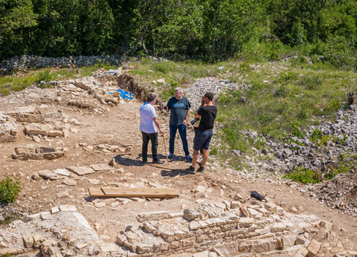 Fotografija 6 - Kod Goriša pronađen misteriozni objekt iz 5. ili 6. stoljeća, ne zna se je li riječ o crkvi: 'Takvog nema u Hrvatskoj, a ni šire'