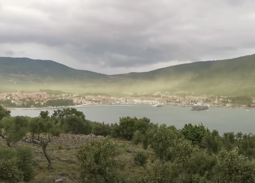 Horor za alergičare: Vjetar digao oblak peludi iznad Cresa