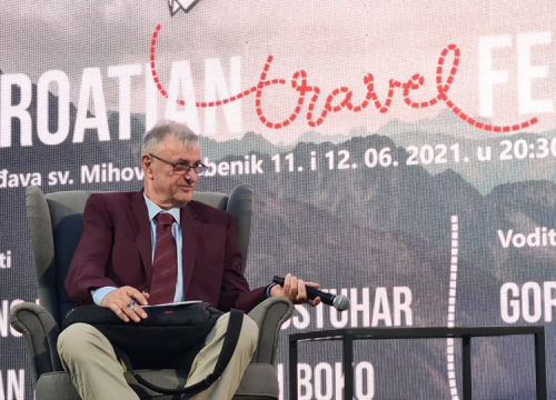 Fotografija 4 - Dino Rađa i Goran Milić na sv. Mihovilu: 'Ima neki šarm u tome da te ne jeb* dva posto, ovdje tek kad umreš, onda si bog'