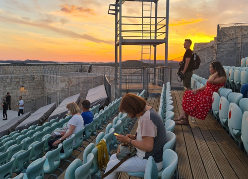 Fotografija 10 - Dino Rađa i Goran Milić na sv. Mihovilu: 'Ima neki šarm u tome da te ne jeb* dva posto, ovdje tek kad umreš, onda si bog'