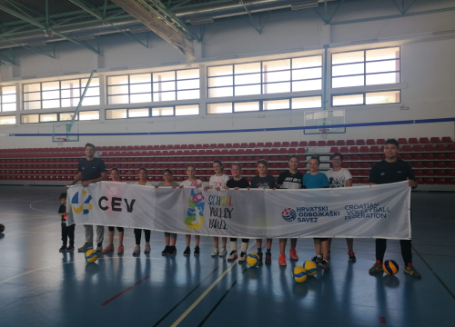 OŠ Meterize u projektu 'Odbojka u školama': Prva aktivnost pokazni trening i deset lopti za poklon