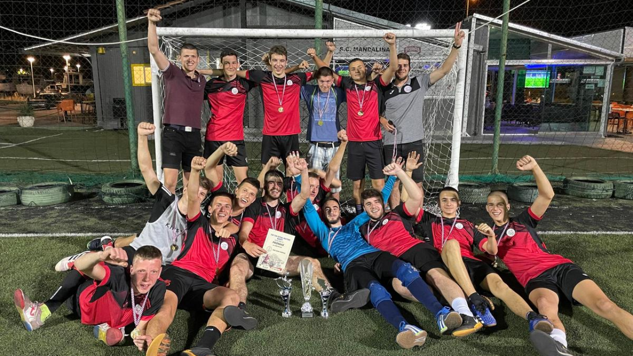 Masters Top tim lige za kadete: Gauni odniieli naslov, Crnici četvrto mjesto