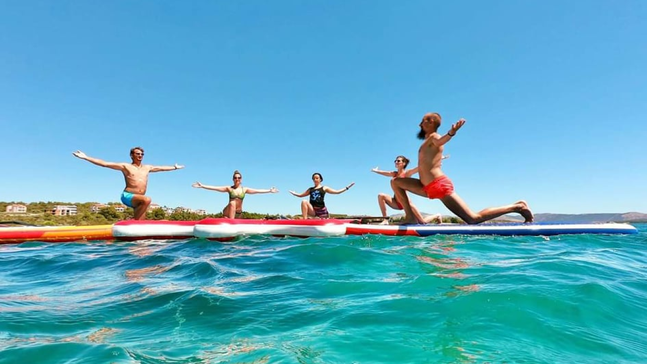 Ovo izgleda odlično! Ako želite isprobati jogu na moru, možete u nedjelju i to potpuno besplatno