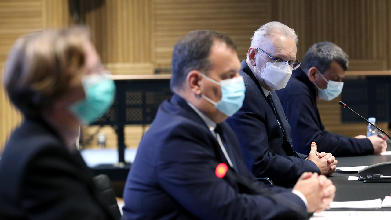 Božinović najavio veća otvaranja za građane s covid potvrdama: 'Idemo prema kraju epidemije'