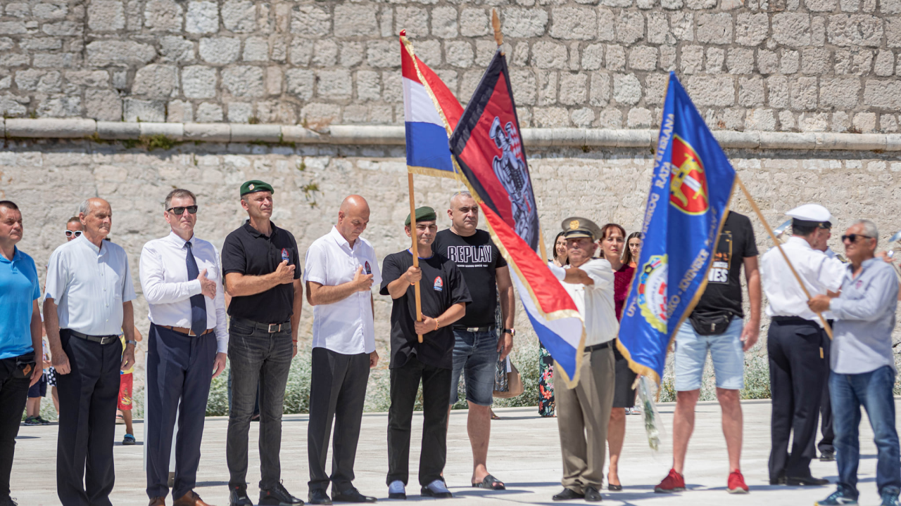 Svečano obilježena 30. obljetnica osnutka 113. brigade: 'Mi smo stvarali tebe i ti nas, do kraja života ostaješ u našim srcima'