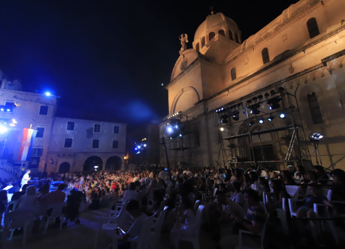 Fotografija 14 - Zvijezde 'A strane' na Ljetnoj: 'Koncert je bio odličan, na kraju sam šmugnula'
