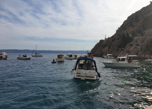 Fotografija 4 - Festival bespravne gradnje na Vruji: 'Tražimo da se ovaj teritorij oslobodi i vrati matičnoj državi!'