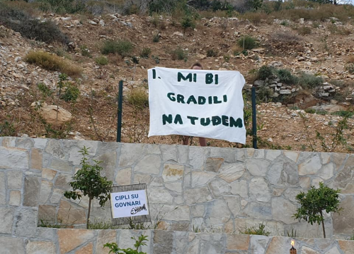 Fotografija 11 - Festival bespravne gradnje na Vruji: 'Tražimo da se ovaj teritorij oslobodi i vrati matičnoj državi!'