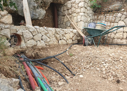 Fotografija 18 - Festival bespravne gradnje na Vruji: 'Tražimo da se ovaj teritorij oslobodi i vrati matičnoj državi!'