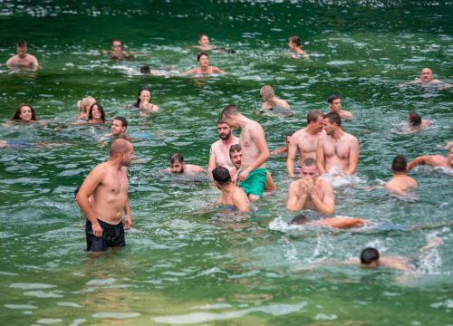 Fotografija 18 - Prosvjedno kupanje na Skradinskom Buku