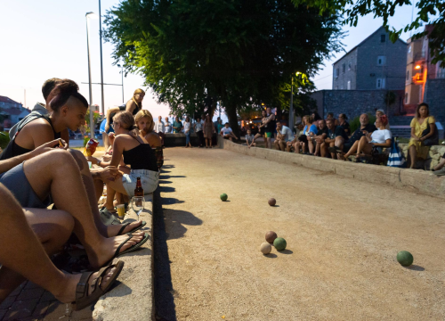 Fotografija 12 - Valjanje i bacanje na Zlarinu: Astra Pfizerice slavile na ženskom turniru u balotama