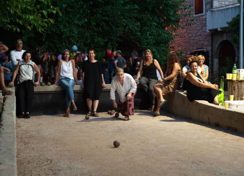 Fotografija 14 - Valjanje i bacanje na Zlarinu: Astra Pfizerice slavile na ženskom turniru u balotama