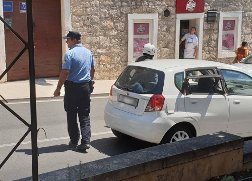 Kolone auta kroz centar grada su ubitačne, samo je još prometna nesreća nedostajala