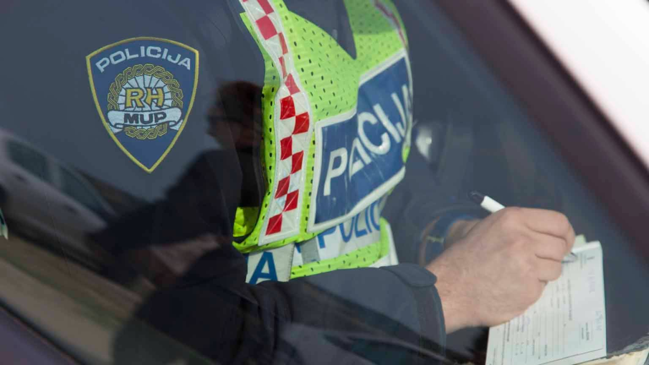 Policajci zaustavljali vozače i naplaćivali im skuplje kazne: Razliku uzimali sebi