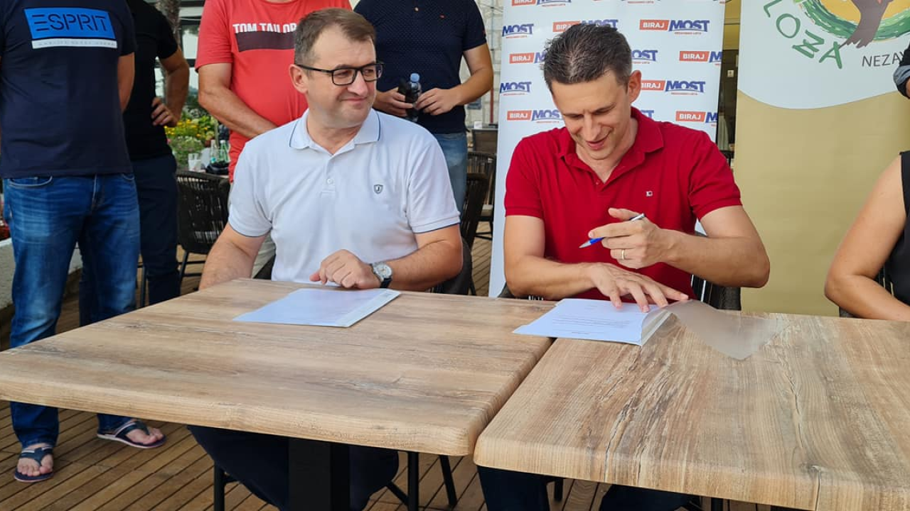 Vjenčanje Mosta i Loze u hotelu Jadran: 'Ovaj čin spajanja je produljenje svih naših odnosa'