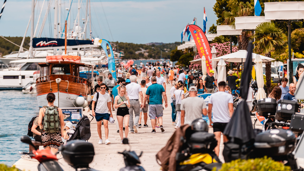 U Hrvatskoj danas 198 novozaraženih, od covida boluje ukupno 1042 ljudi