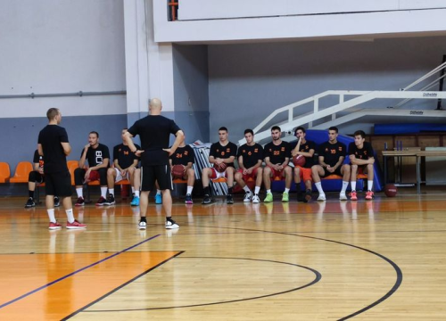 Fotografija 7 - Šarić odlazi, Paić na pragu povratka, Bašićeva jubilarna deseta sezona u šibenskom dresu